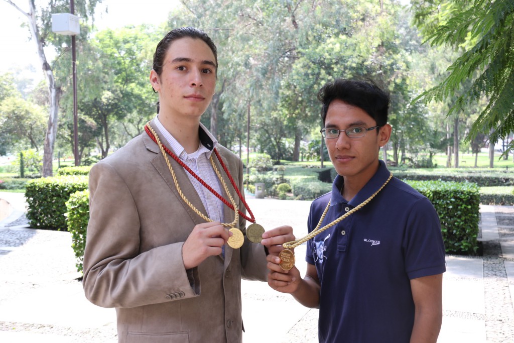 OLIMPIADA NACIONAL DE FÍSICA (2)