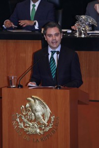 nuño-senado2