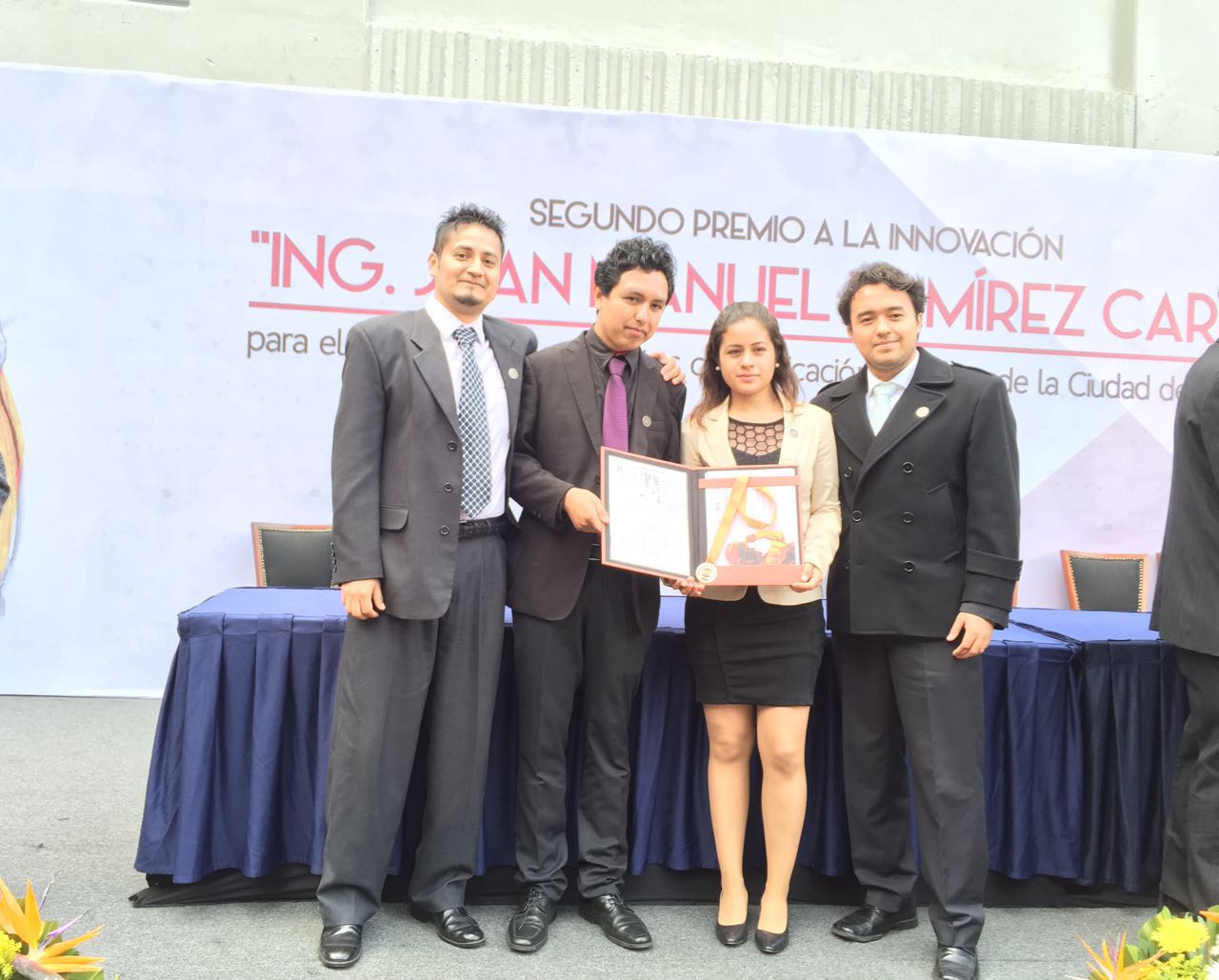 GANADORES DEL CONCURSO DEL METRO